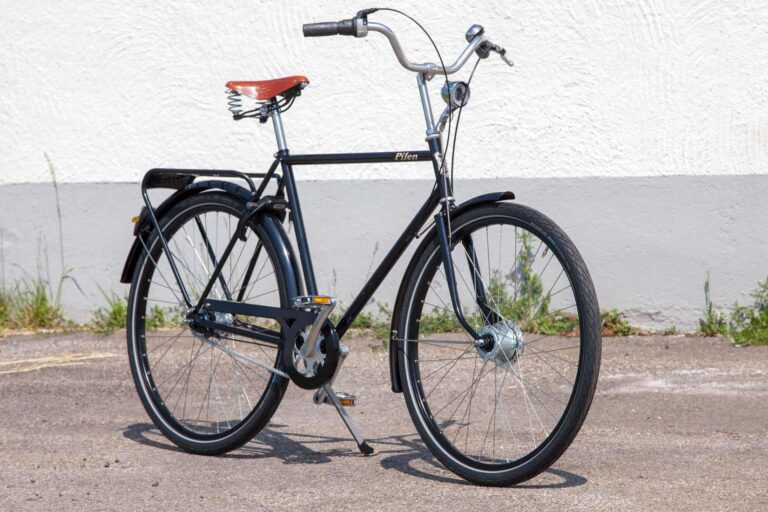 Pilen Lyx herr Svart RAL 9005.